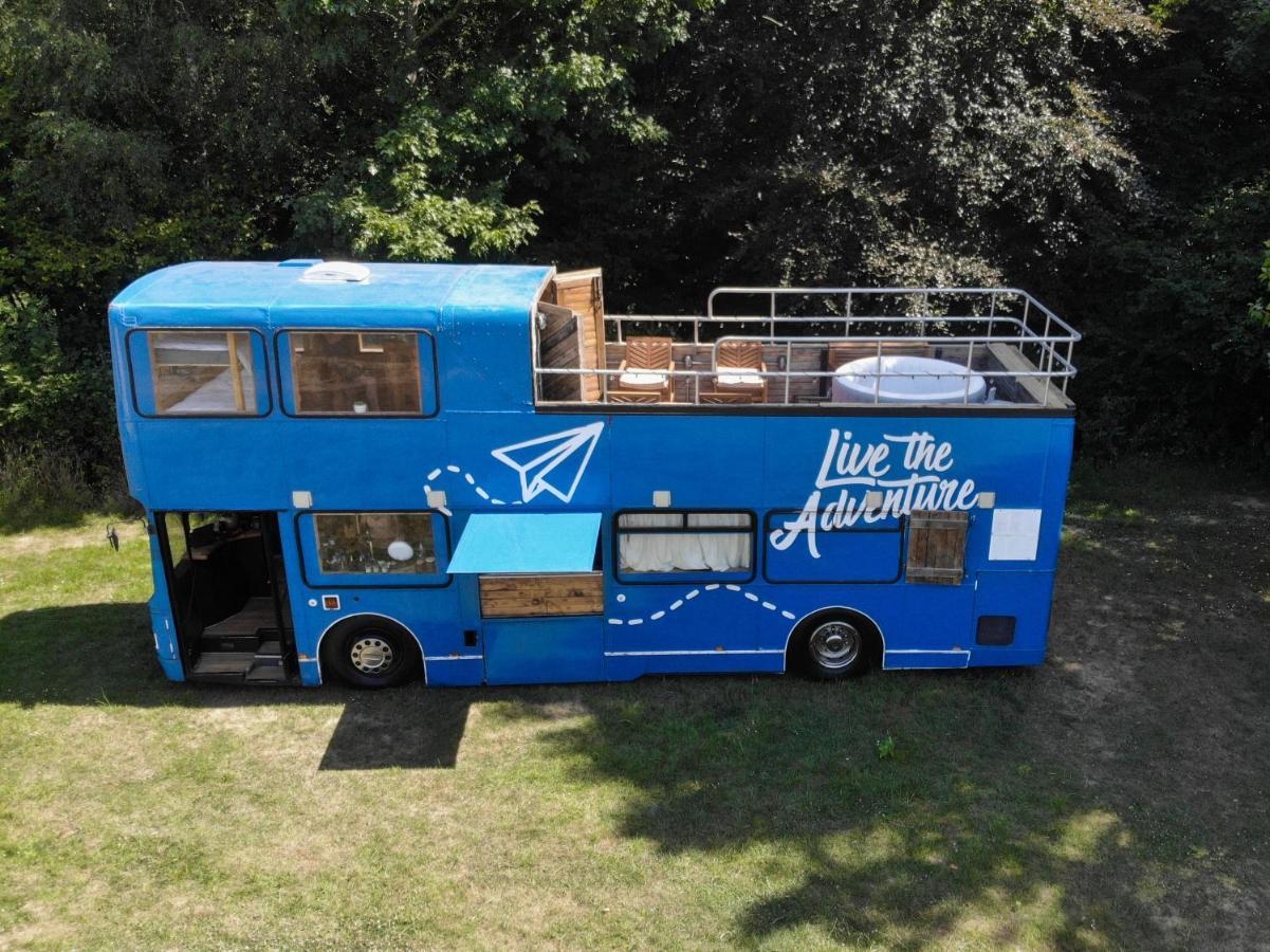 Delightful 2 Bed Double Decker Bus With Hot Tub Hotel Uckfield Exterior foto