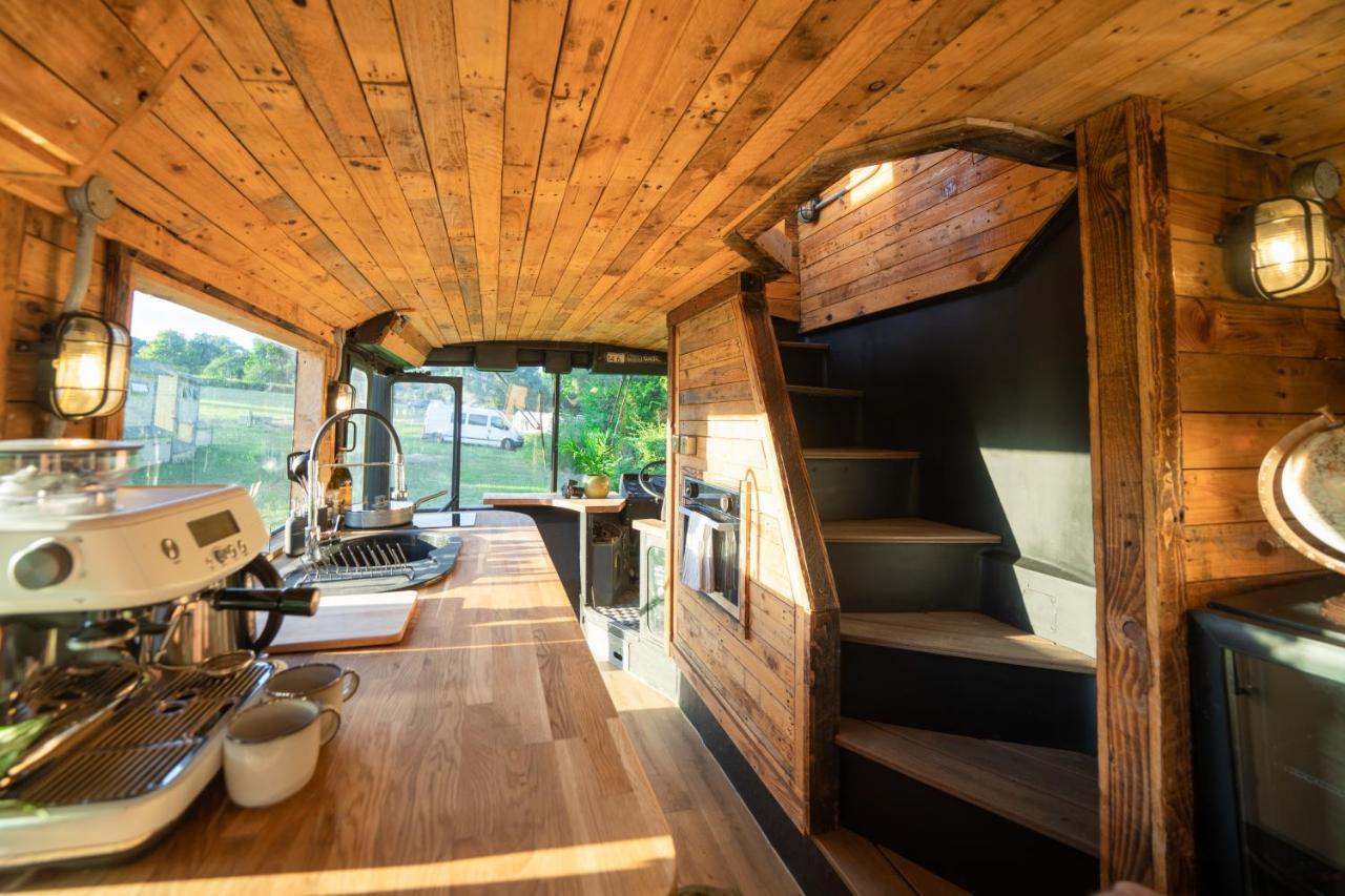 Delightful 2 Bed Double Decker Bus With Hot Tub Hotel Uckfield Exterior foto